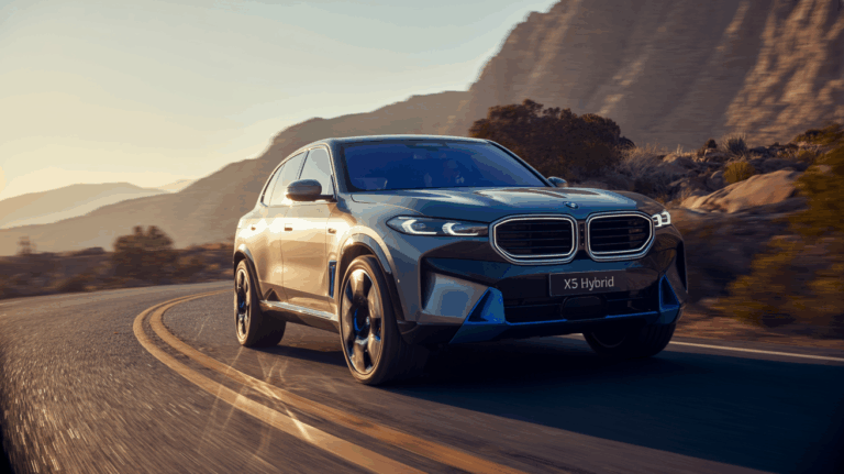 a-photograph-of-a-futuristic-luxury-suv-_RmcooZvqSXS6S4EOAdeFVQ_m6Se4NAaQ_q7rr4w65LW5w