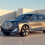 a-photograph-of-the-2027-bmw-x7-concept-_EzdRSBFsQoCXDpDny28uHg_ZP-eyEO9T-WDD3FuRzg3Wg