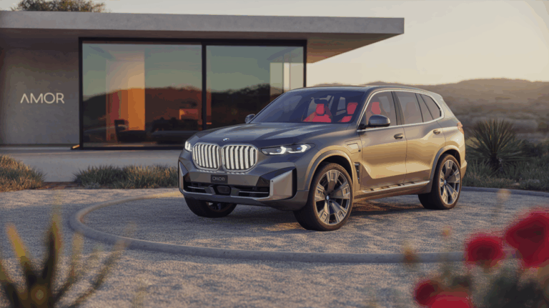 a-photograph-of-a-futuristic-luxury-suv-_BAl5XttdS1OIjRHAlSpBAg_eFb6SklHRlqQkRHJ2jOaEg